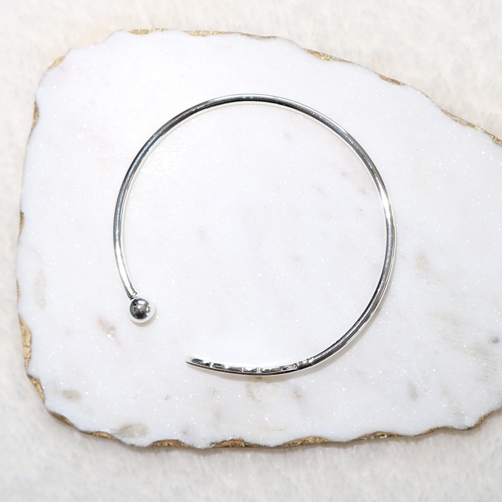 NEW Absolute Adorable 925 Silver Leaf Bangle - Picture 3 of 4